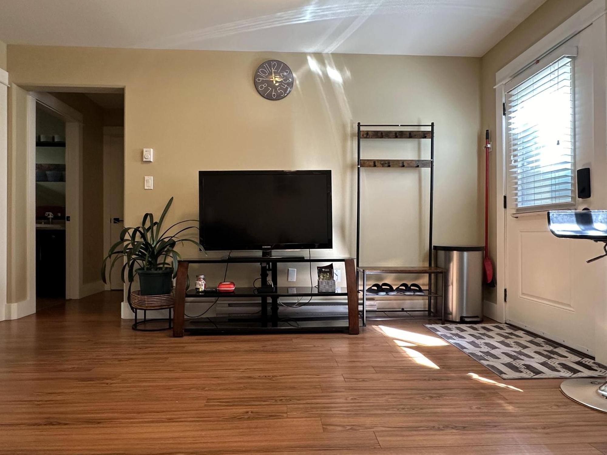 Separate Entry Sweet Home Βικτώρια Εξωτερικό φωτογραφία