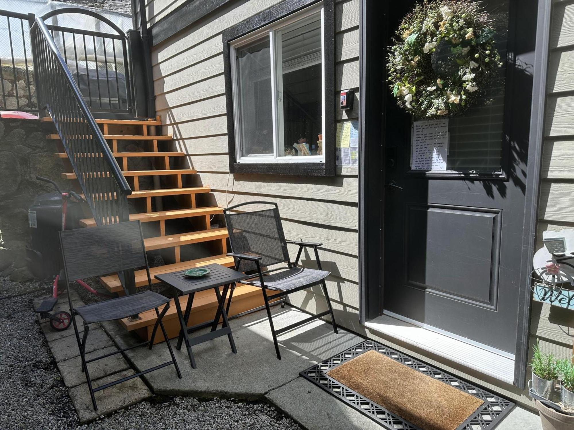 Separate Entry Sweet Home Βικτώρια Εξωτερικό φωτογραφία