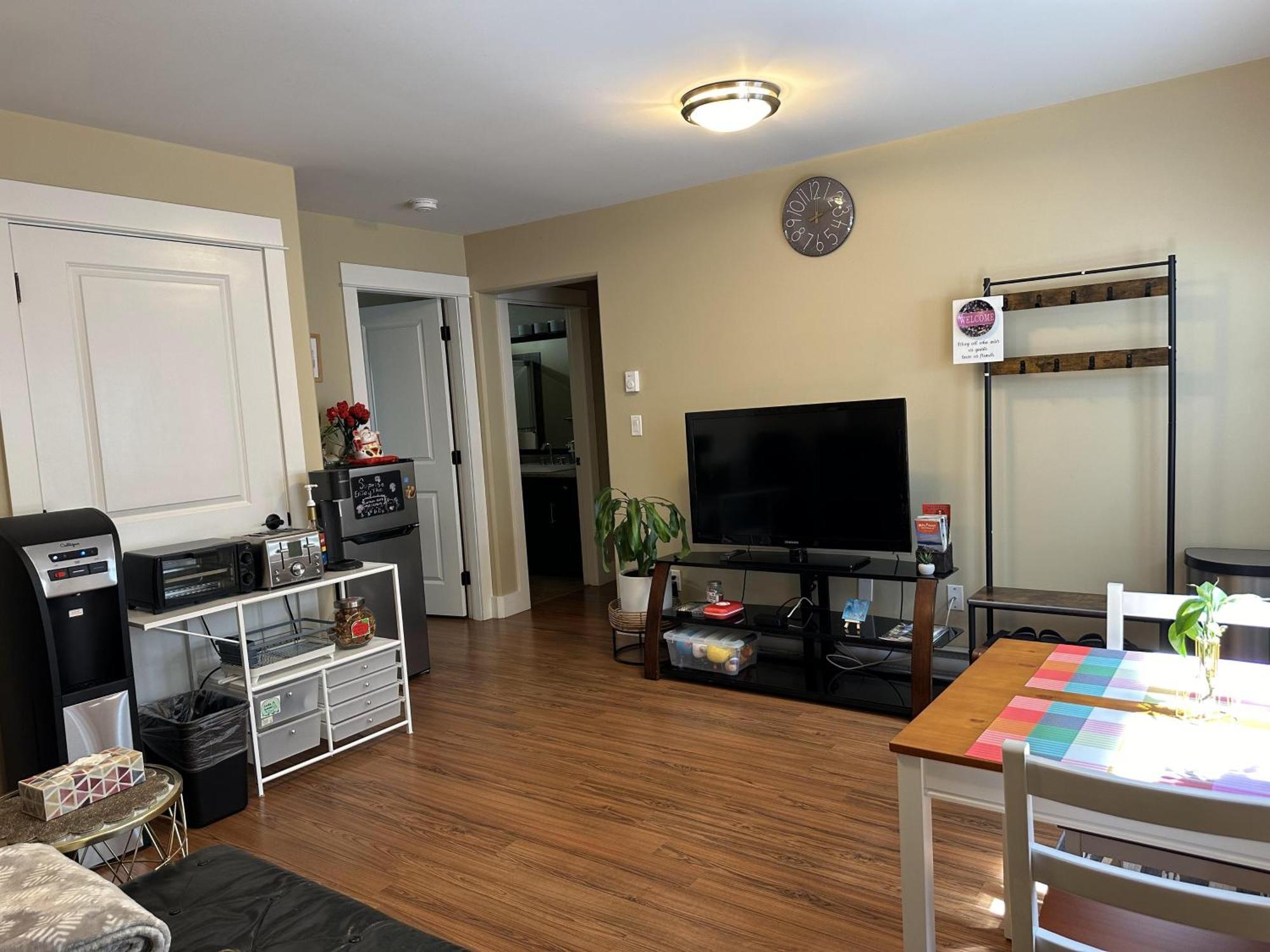 Separate Entry Sweet Home Βικτώρια Εξωτερικό φωτογραφία
