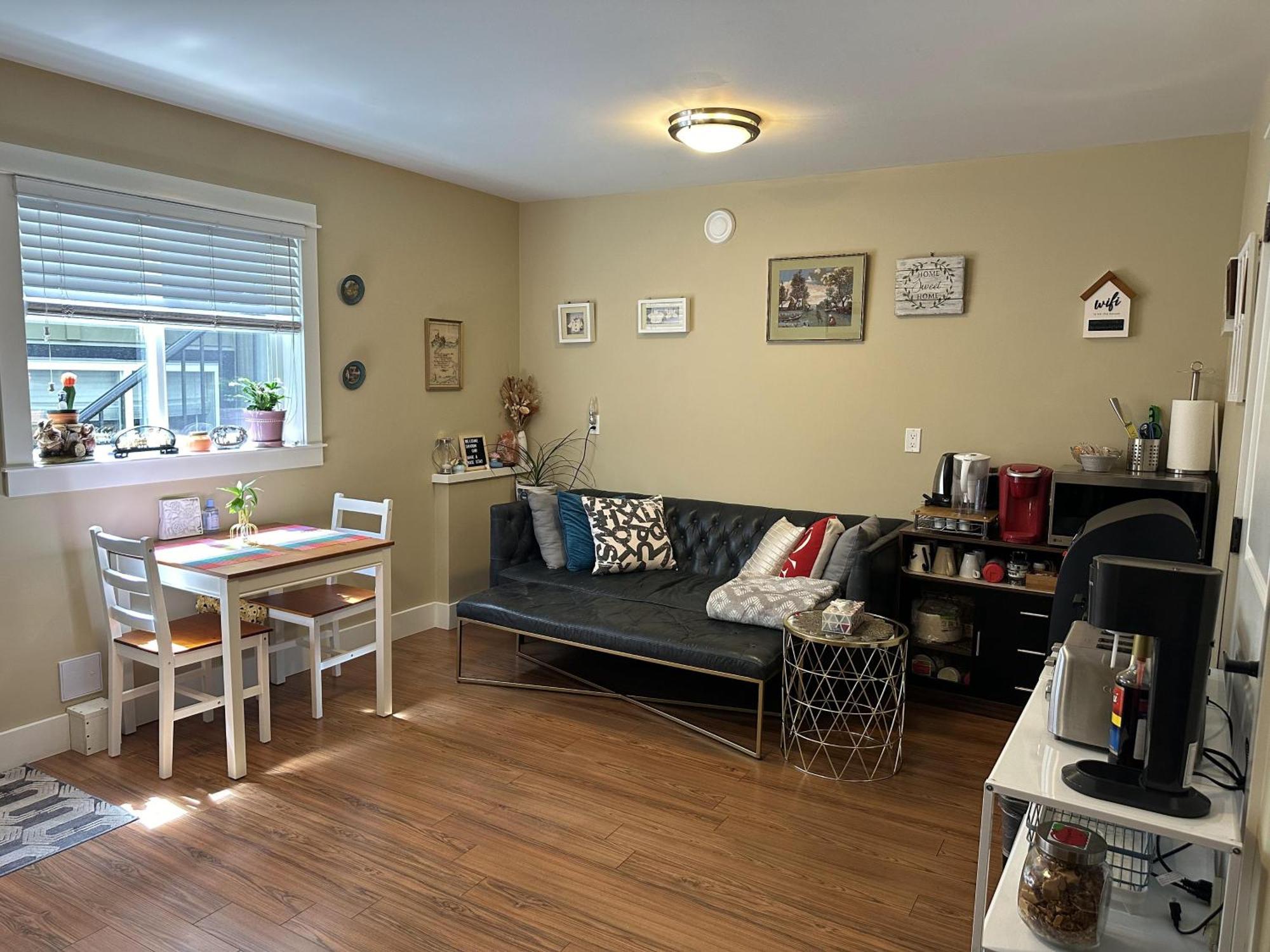 Separate Entry Sweet Home Βικτώρια Εξωτερικό φωτογραφία